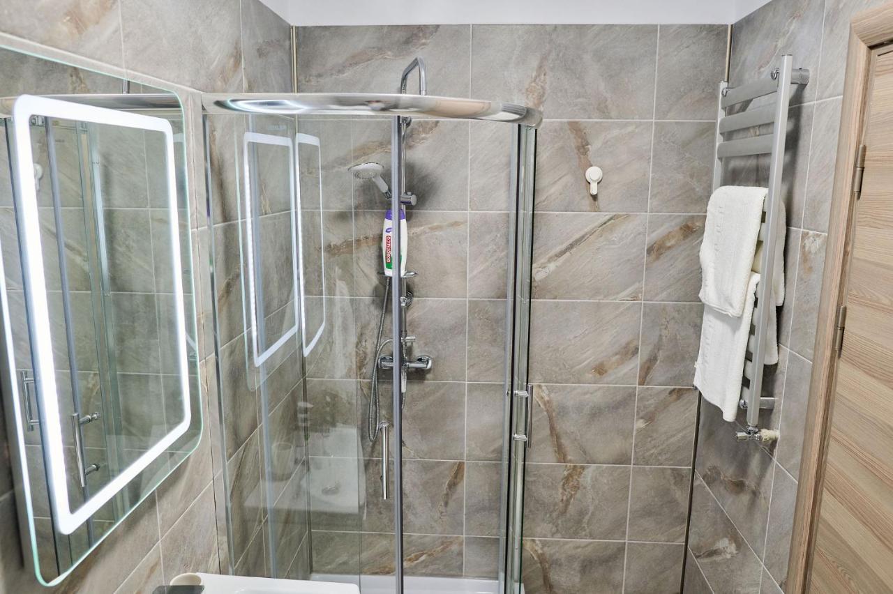 Seascape Apartment Spa N Pool Beach Resort Mamaia Esterno foto